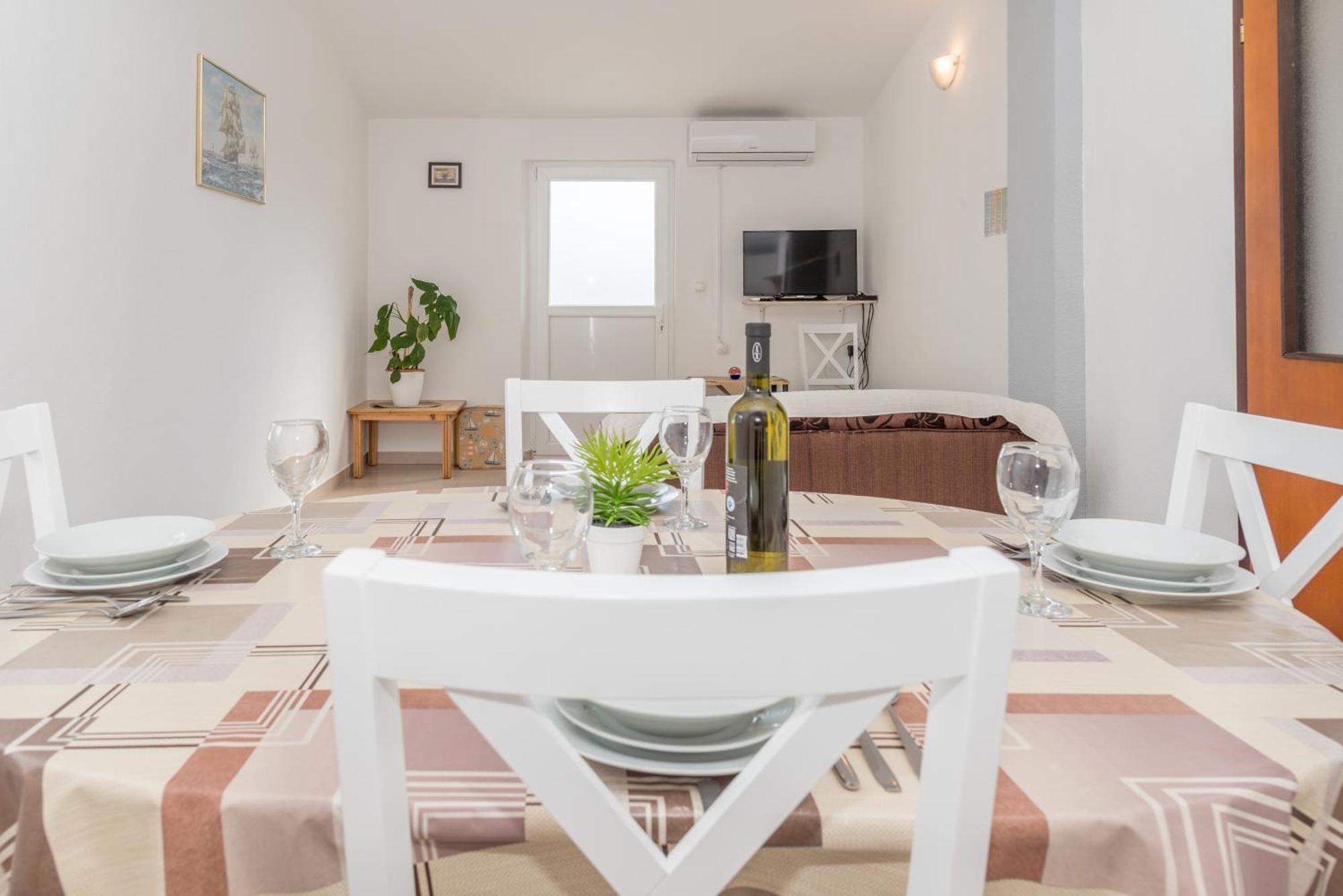 Apartmani Danijel 닌 외부 사진