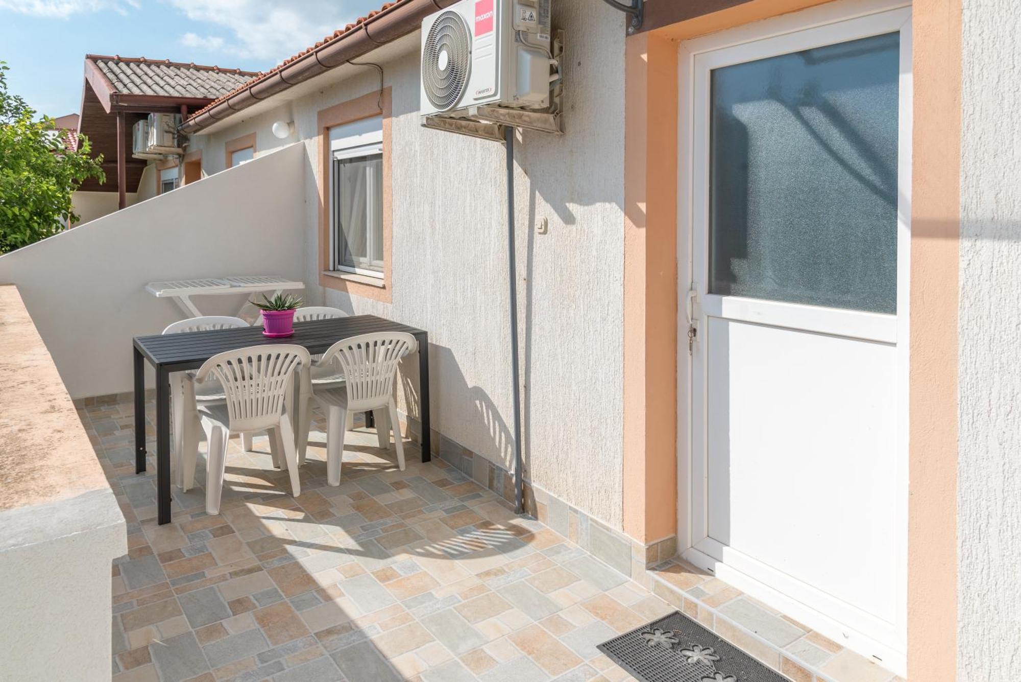 Apartmani Danijel 닌 외부 사진